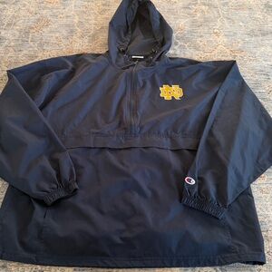 Men’s Champion Notre Dame Windbreaker Jacket  Fighting Irish Logo. Size XLarge.